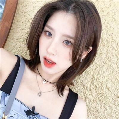 皎若云间月